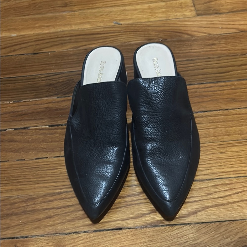 Enzo Angiolini Black Leather Mules Sleek Minimalist Design